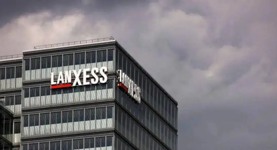 LANXESS sales decline by 17 percent in 2023 Earnings are expected to improve in 2024
